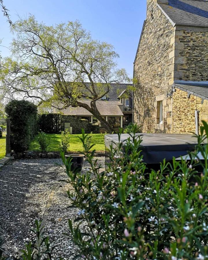 Gîte de L'Hermine  Pommerit-Jaudy Extérieur photo