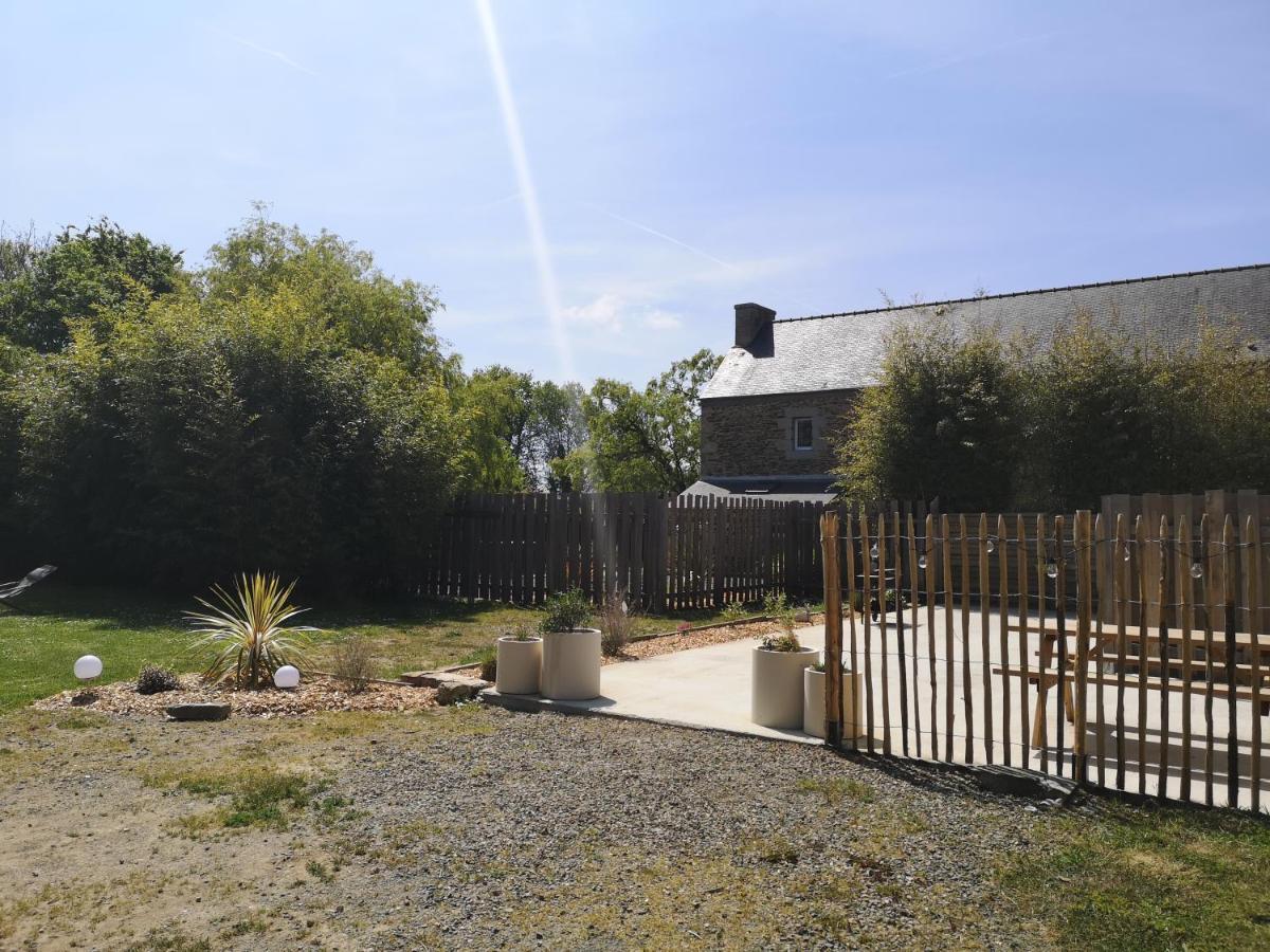 Gîte de L'Hermine  Pommerit-Jaudy Extérieur photo